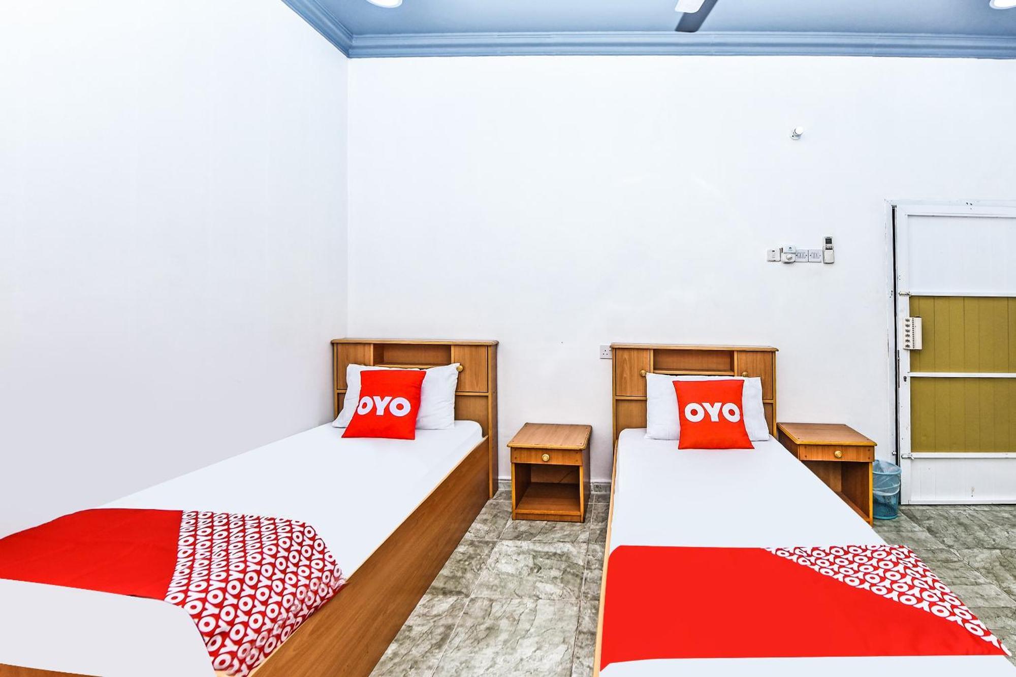 Oyo 138 Gulf Sand Motel Barka Kültér fotó
